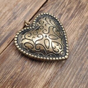 Bronze regency‎ love heart pendant scroll
